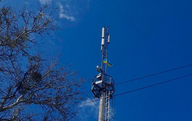 В Яровой Донецкой области подняли украинский флаг