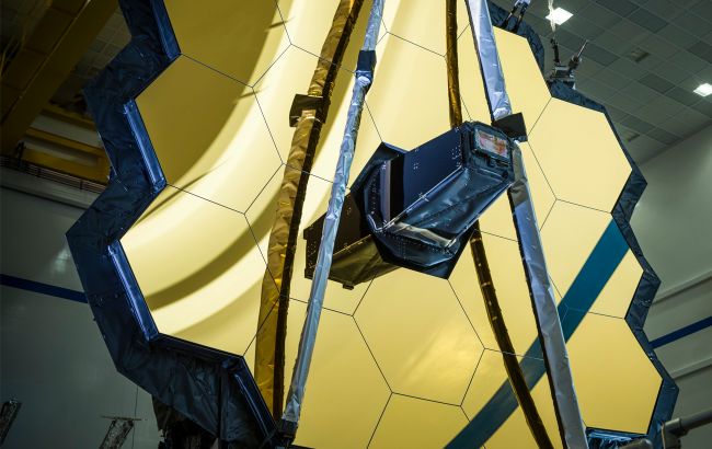 James Webb сделал впечатляющие фотографию Нептуна: яркие кадры