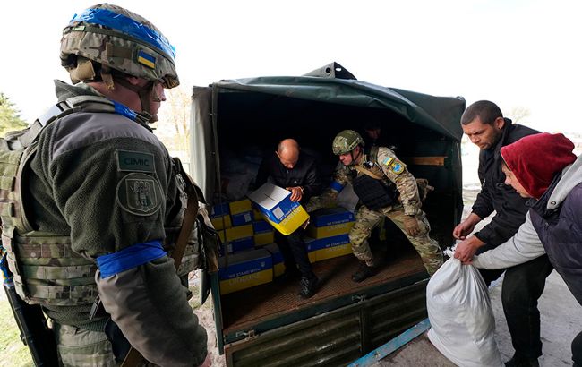 Россияне пытались обстрелами сорвать гуманитарную миссию в Казачью Лопани, - МВД