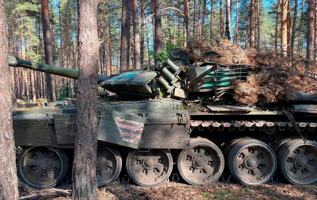 Нацгвардейцы "затрофеили" танк россиян под освобожденным Лиманом