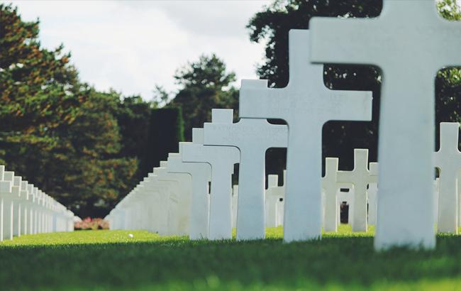 Жителям Донецка запретили посещать кладбища