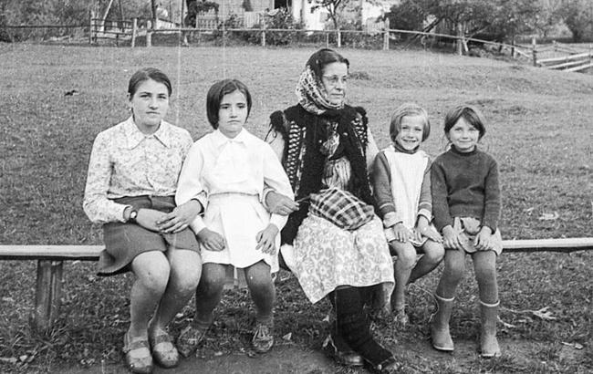 На Прикарпатье нашли 4 тыс. уникальных фотографий из жизни гуцулов