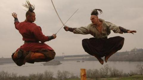 Танец двух украинских мальчиков взорвал зал в американской школе