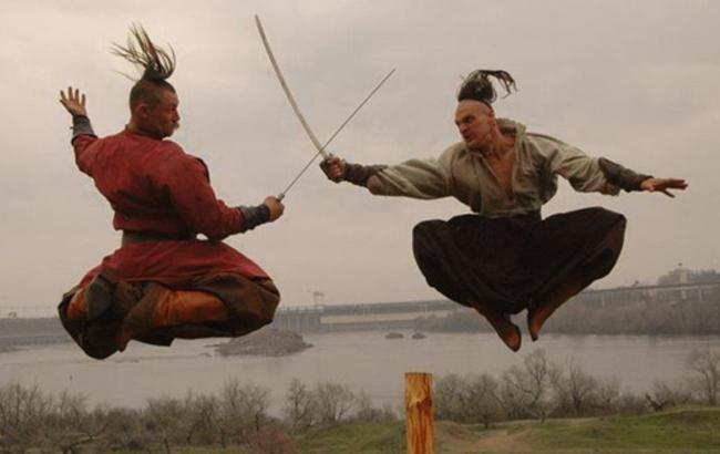 Танец двух украинских мальчиков взорвал зал в американской школе