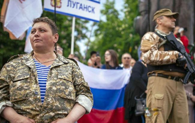 В сети высмеяли "русских освободителей" в Луганске