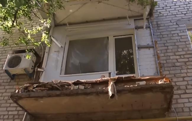 Журналісти показали, як жителі Авдіївки відновлюють будинку після обстрілів