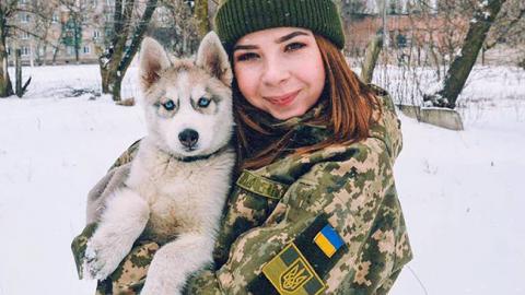 Переможемо ворога завдяки жінкам: Порошенко зворушливо привітав українок з 8 березня