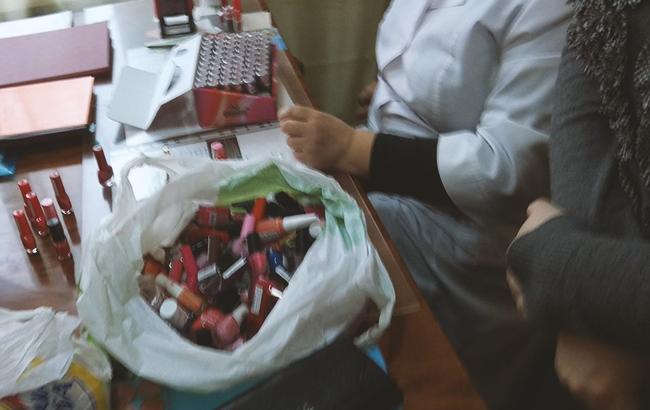 Вибирала косметику на робочому місці: стало відомо про долю медпрацівників миколаївського онкодиспансеру