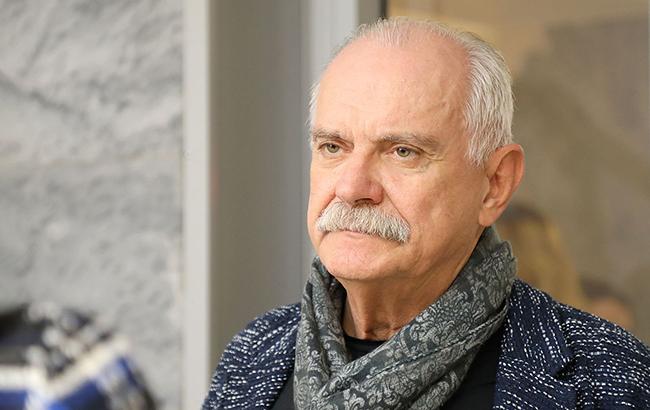 Вдарився головою: Микиту Міхалкова терміново госпіталізували