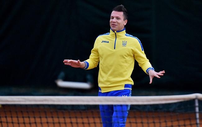 "Я сразу бью по зубам": футболисты сборной Украины "наказали" Коноплянку (видео)