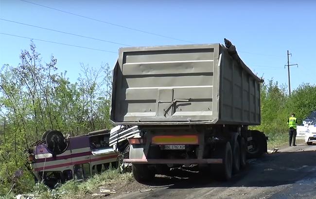 "Лоб в лоб": появилось видео с места ужасного ДТП под Николаевом