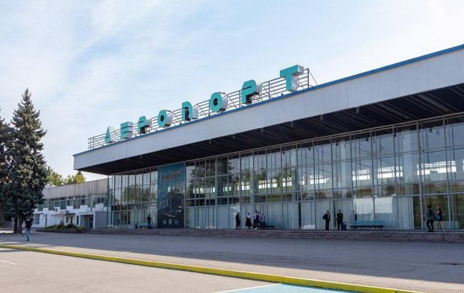 Ракетний обстріл аеропорту в Дніпрі. Постраждала одна людина