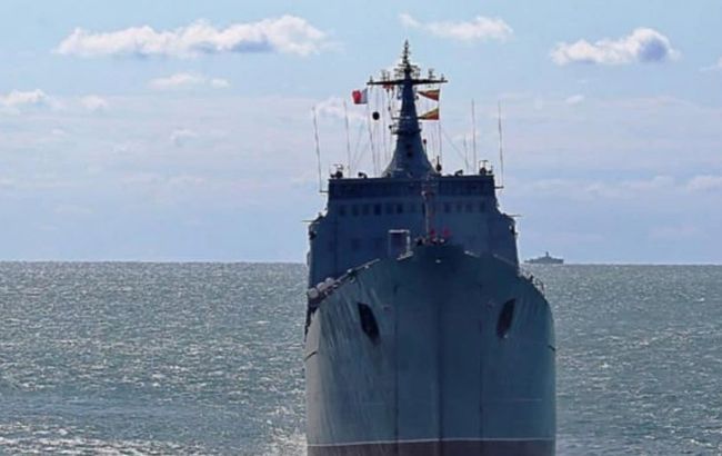 Уничтоженный в Бердянске корабль "Орск" мог участвовать в аннексии Крыма