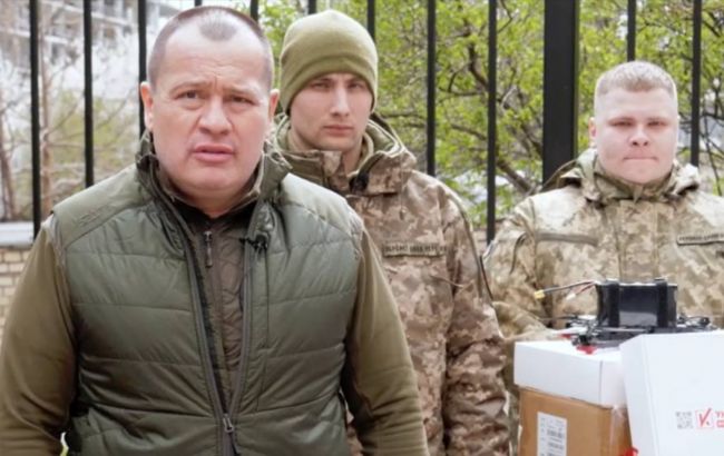"Украинская команда" передала партию дронов 72 ОМБр, - Палатный