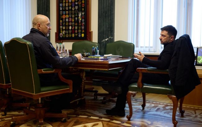 Зеленський доручив Шмигалю підготувати новий план оборони України