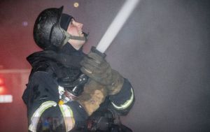 Росіяни під ранок атакували Хмельницький: виникла масштабна пожежа (фото і відео)