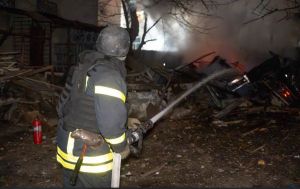 РФ вночі атакувала центр Одеси: пошкоджені садок, ліцей та лікарня, є поранені