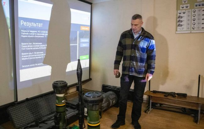 КМДА та комунальні підприємства проходять обов’язковий курс військової підготовки, - Кличко