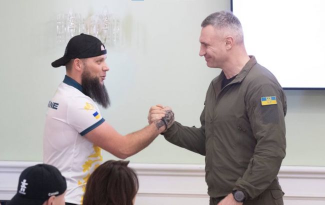 Ветерани-учасники національної збірної Ігор Нескорених отримали відзнаки від Кличка