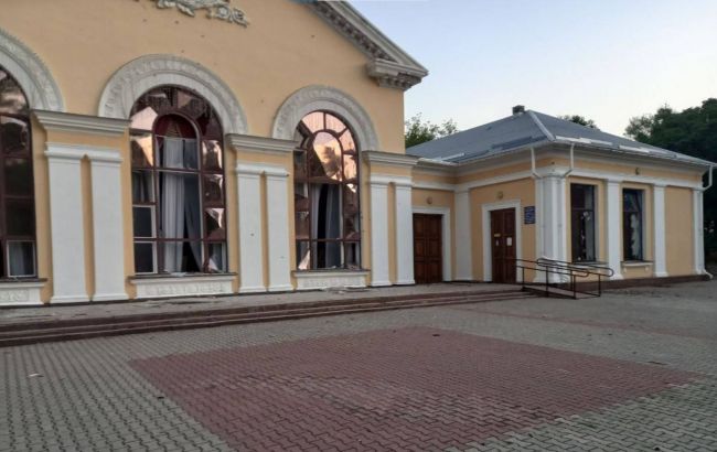 Войска РФ ночью ударили по Кропивницкому: возник пожар, повреждена филармония