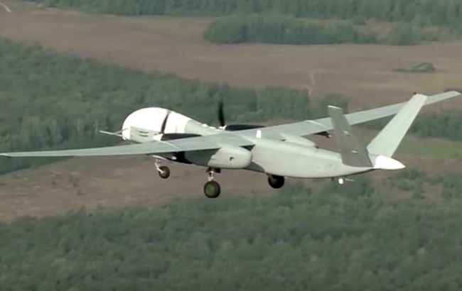 Збили власними засобами РЕБ. У РФ підтвердили падіння дослідного безпілотника на будинок