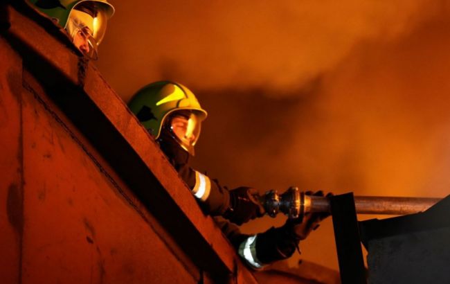 РФ дронами атаковала объект энергетики в Одесской области: возникло несколько пожаров