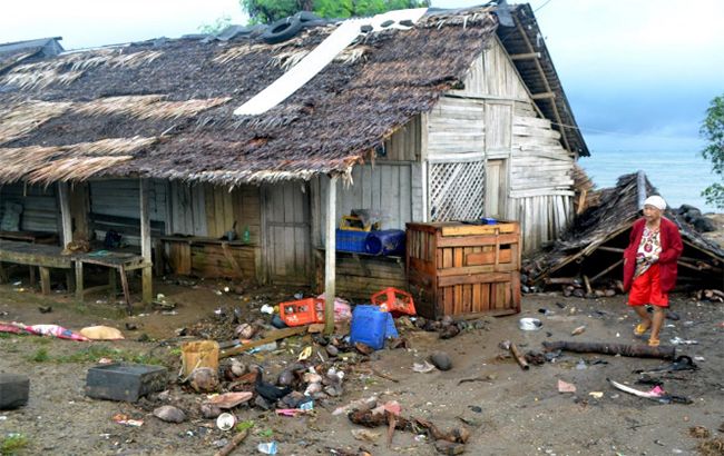 Кількість загиблих через цунамі в Індонезії зросла до 62