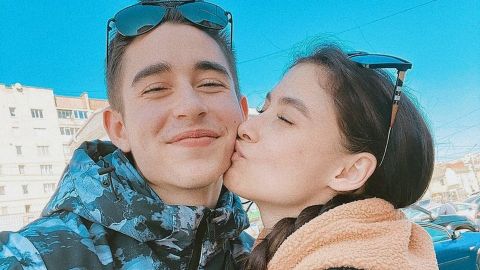 Победитель "Голосу країни" Сасанчин официально женился и сделал заявление о рождении ребенка