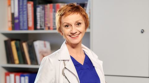 "Люся Інтерн": спливла дата прем'єри суперкомедійного серіалу з Риммою Зюбіною (фото)