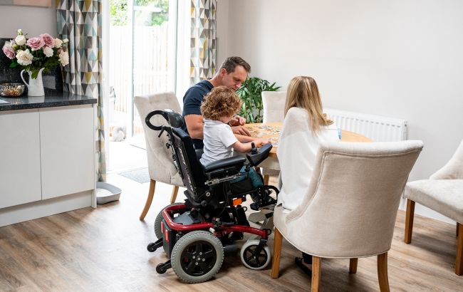 В Украине запустили проект поддержки детей с инвалидностью: кто и какую помощь получит