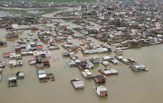 Повінь в Ірані забрала життя більше 40 осіб