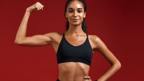 Не переношу спортзалы: ведущая и модель Аманда Ироанья поделилась, как мотивировать себя на спорт