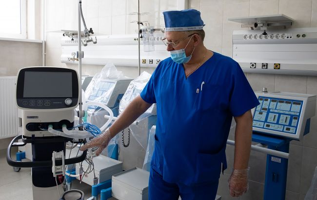 Канада и ООН передали украинским военным аппараты ИВЛ