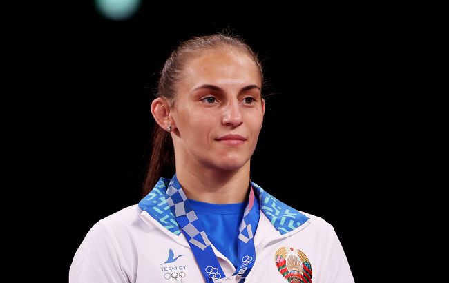 Лукашенко "спалив" атлетку з Білорусі: МОК записав її в нейтральні учасниці Олімпіади