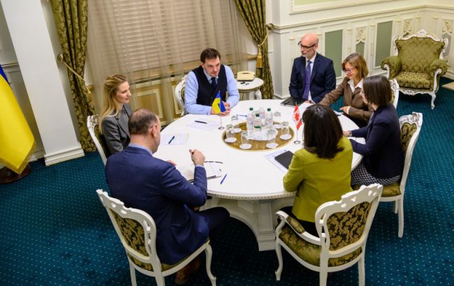 Украина и Канада готовы к формальным переговорам о расширении ЗСТ, - Гончарук