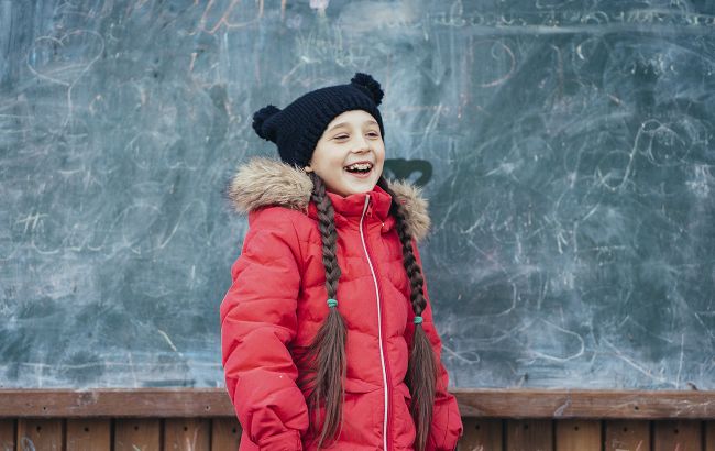 Зимові канікули в Україні: коли та скільки відпочиватимуть школярі у різних областях