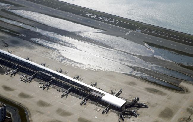Збудований посеред моря дорогущий аеропорт почав тонути. Що сталося