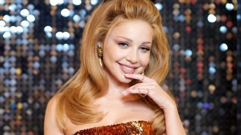 "Несите огнетушитель": Тина Кароль соблазняет длинными ножками на горячем фото