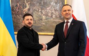 Война наград. Почему Навроцкий отобрал у Зеленского орден и чем это грозит Украине