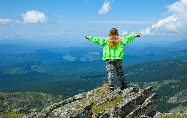 "Деньги ходят за ребенком". Кто и как может бесплатно оздоровиться в Карпатах