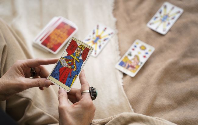 Таро-гороскоп на 26 листопада: 5 знакам Зодіаку світить прорив у кар'єрі