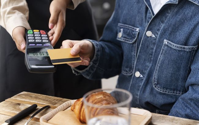 В Одесской области мошенники делают дубликаты банковских карточек: как это предотвратить