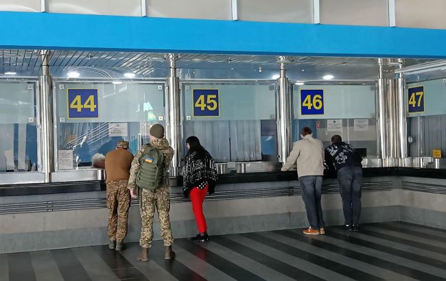 Квитки можна купити тільки в касах: "Укрзалізниця" попередила про збій