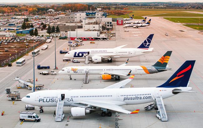 Небо ЄС може "закритись": на скільки днів залишилось пального в аеропортах