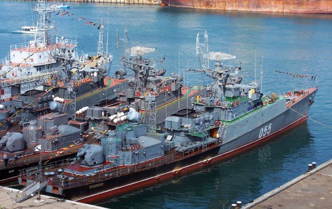 РФ провела навчання зі стрільбами на тлі заходу кораблів США в Чорне море