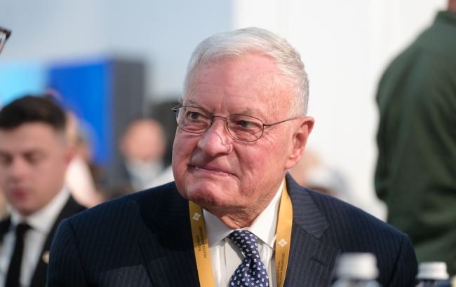 Келлог прибув з візитом в Україну