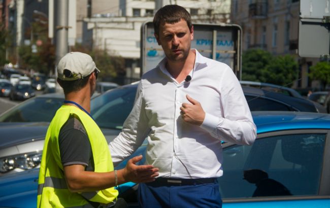 КГГА совместно с полицией провела рейд против мошенников-парковщиков