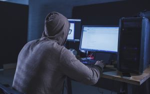Українські хакери та ГУР атакували дочірню компанію російської "МТС", - джерела