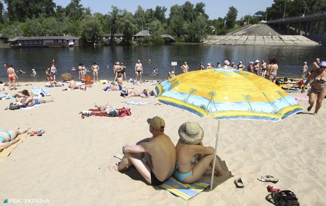 На пляжах Києва не рекомендують купатись
