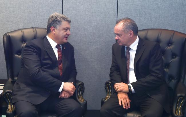 Кіска запевнив Порошенка у незмінній підтримці санкцій проти РФ